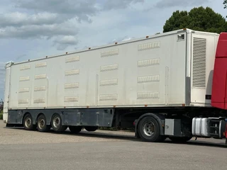 Berdex NO BERDEX HMK 4 stock livestock trailer SPF 2014 te koop