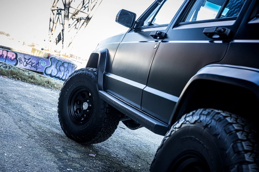 Jeep Cherokee 1986 - 5.7 V8 LS1 Swap (324PK) en volledig gerestaureerd zdjęcie 14