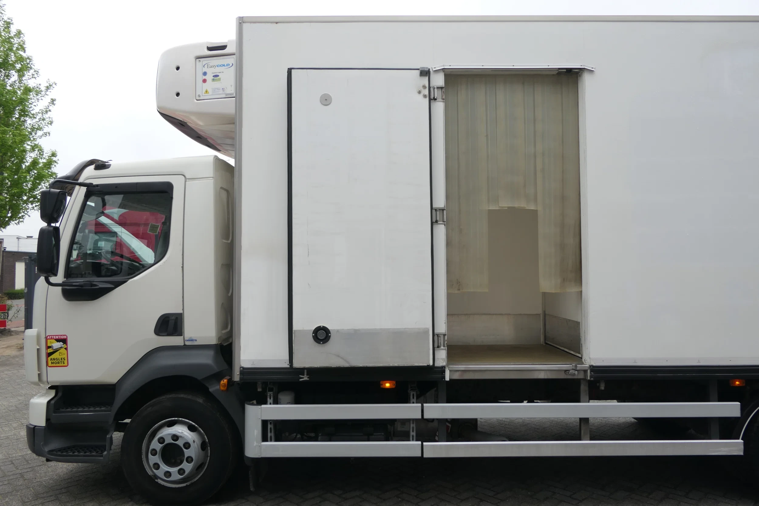 Volvo 240 2013 - FL | Carrier SUPRA 950Mt / Bi-temp | 3 Compartments | 582187Km | 2013 | 12Ton | 6 Cylinder | Dhollandia 1500Kg | TUV/MOT/APK 08-2026 | Luxembourg Truck afbeelding 23