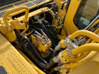 Komatsu PC360LC-10 2015 - N/A image 26