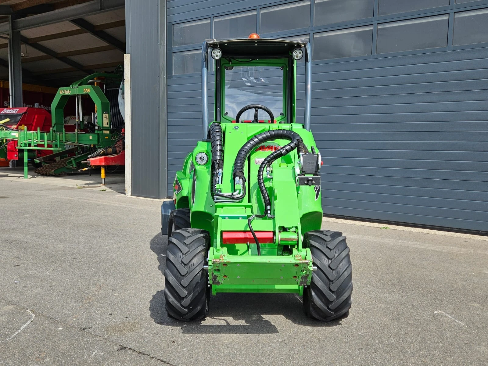 Avant 2024 - 528 TDL+ mini-shovel afbeelding 5