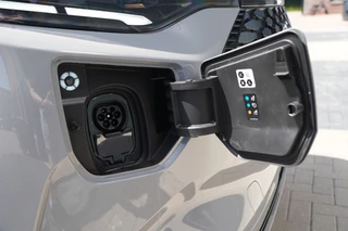 Ford E-Transit Custom 2026 - 340 L2H1 Limited 71 kWh 218pk | 2x Schuif | DDS LED | 360 Camera | B&O | ACC | Navi | Verwarmd stuurwiel | Elek trekhaak | AGR-stoel | Rijklaar immagine 42
