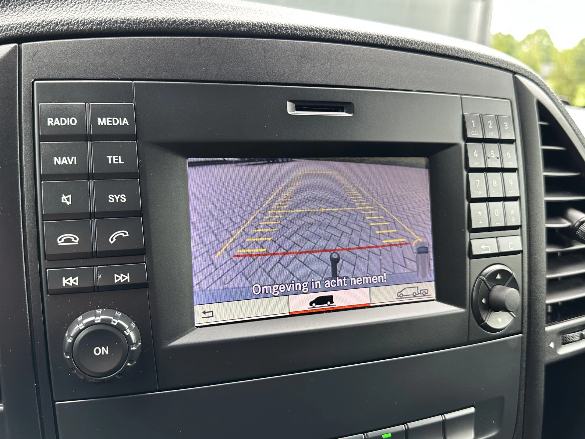 Mercedes-Benz Vito 2019 - 114 CDI 136 PK E6 AUTOMAAT / L2H1 / 1e EIG. / TREKHAAK / CAMERA / 2x SCHUIFDEUR / CRUISE / AIRCO Bild 15