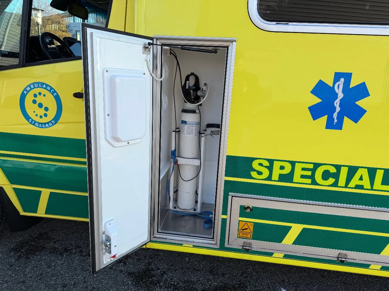 Mercedes-Benz Sprinter 2016 - 519CDI Special Ambulance Laadklep Automaat Airco Cruisecontrol V6 74000KM obrázek 9