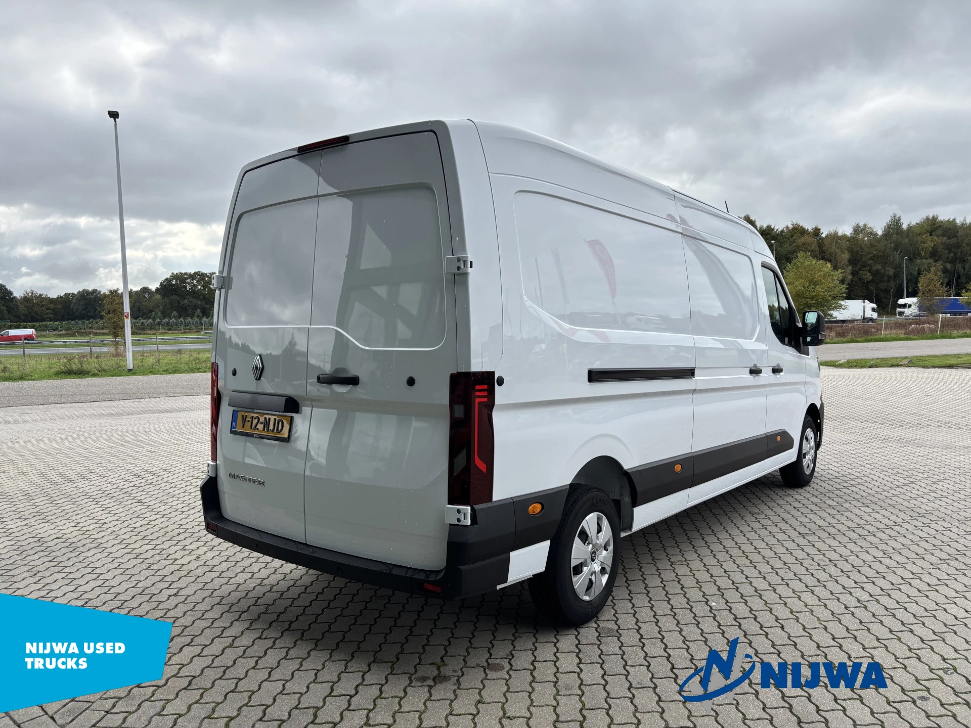 Renault Master 2024 - T35 130 L3H2 Parkeersensoren + Carplay afbeelding 3