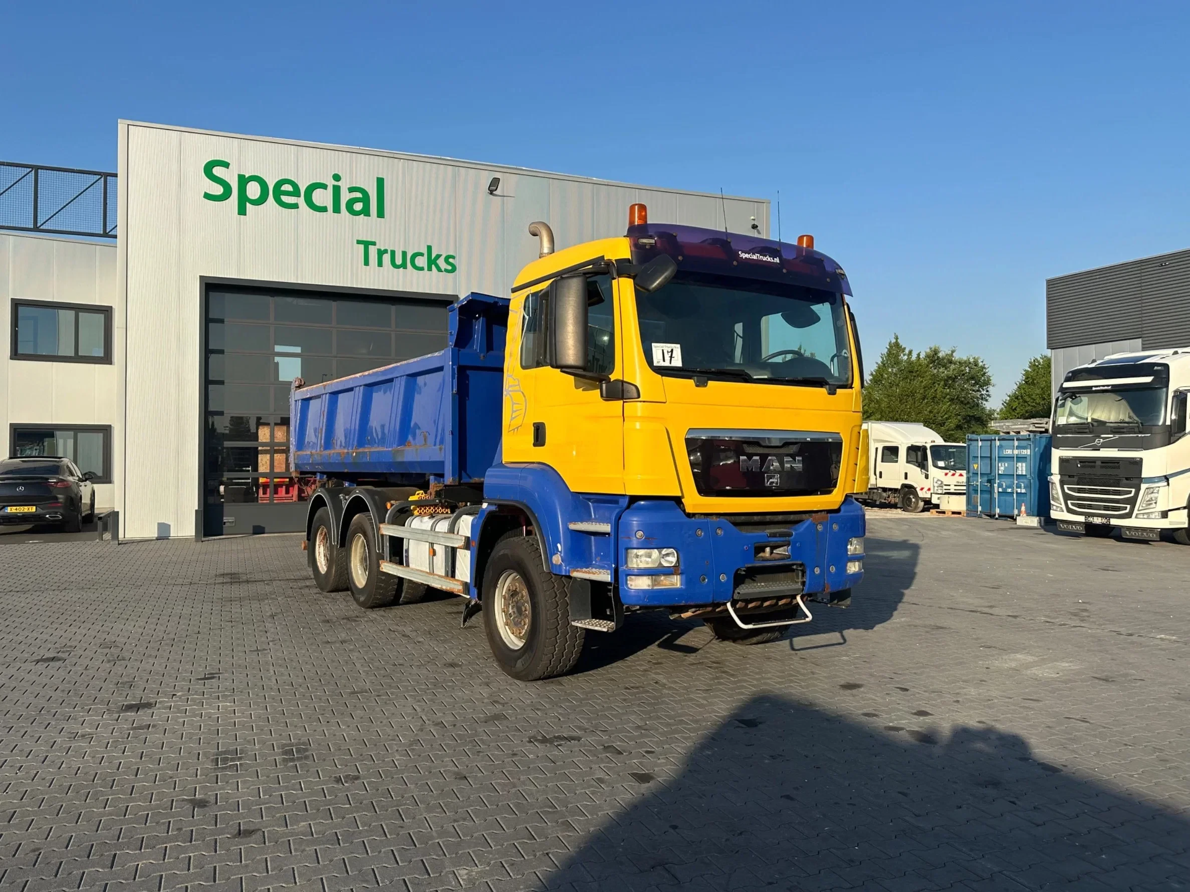 MAN TGS 2009 - 33.440 BB / 6x4 / 3 Zijdige meiller kipper / Bordmatic / Handgeschakeld afbeelding 2