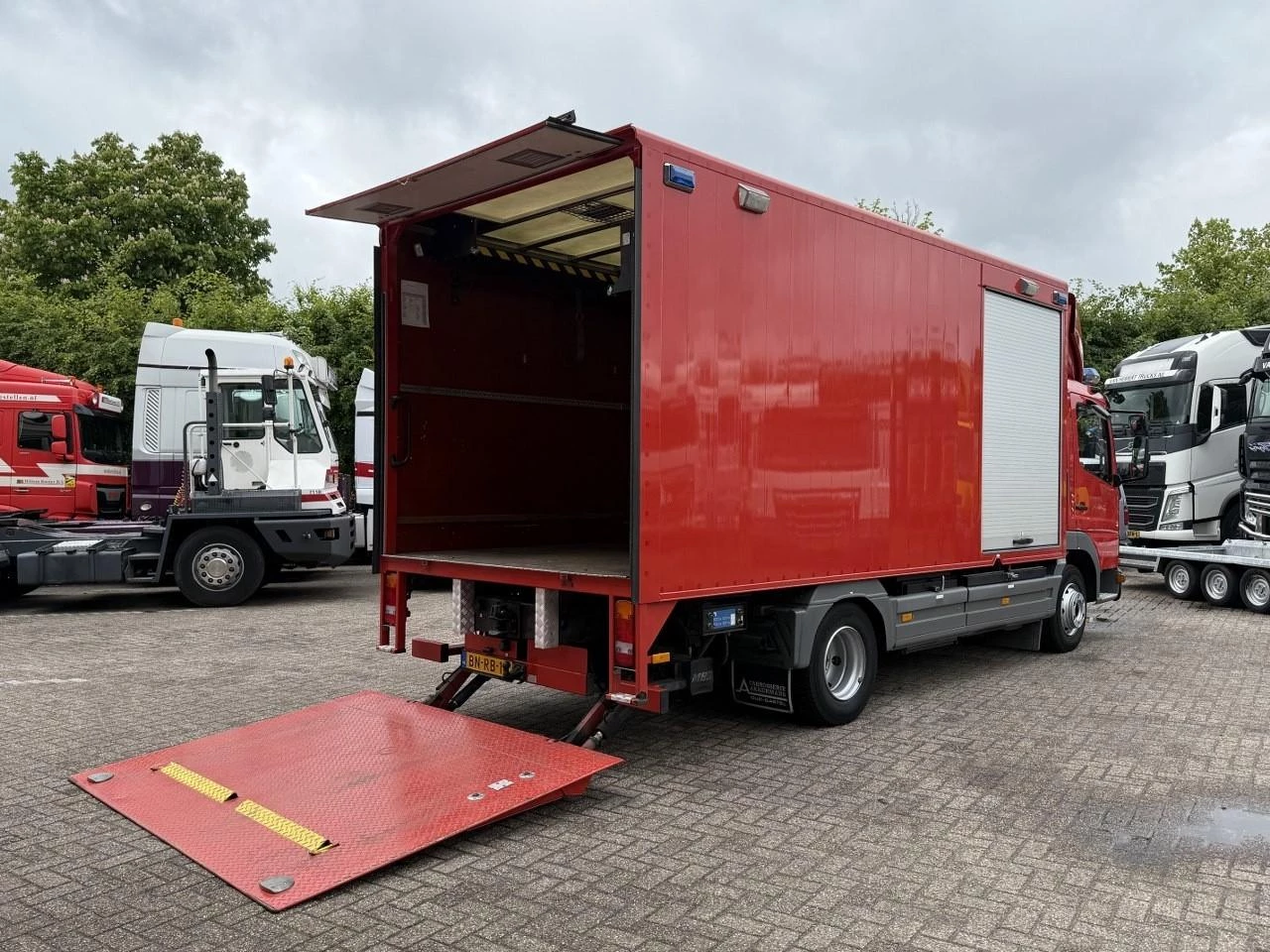 Mercedes-Benz Atego 2003 obrázek 7