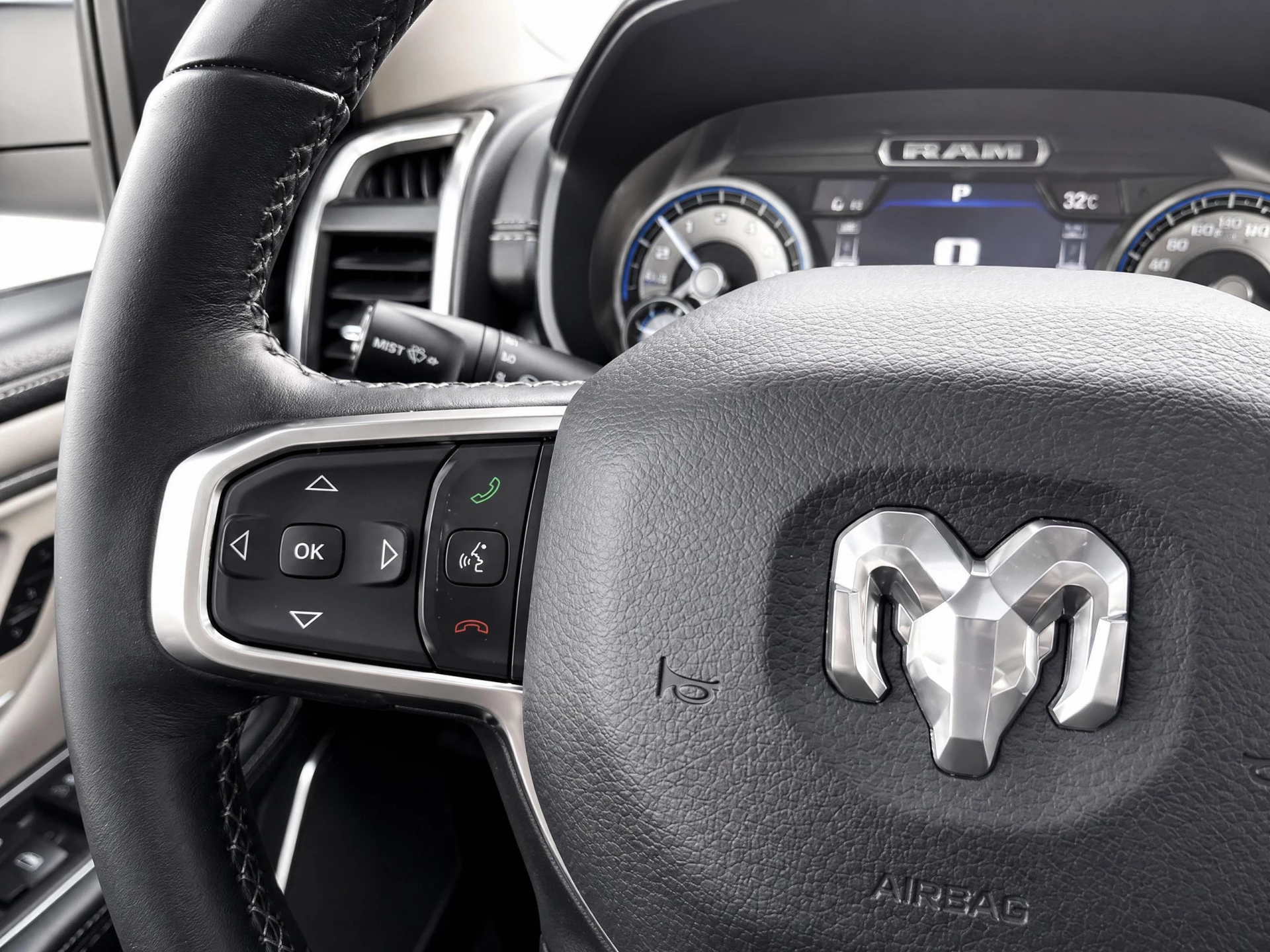Dodge Ram 1500 2020 - 5.7 V8 4x4 Crew Cab Limited | Multifuncionele tailgate | Trekhaak 13-polig obrázek 24