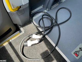 Volkswagen Crafter 2020 - E-Crafter 100% Elektrisch 9 persoon + 2 rolstoelvervoer bild 17