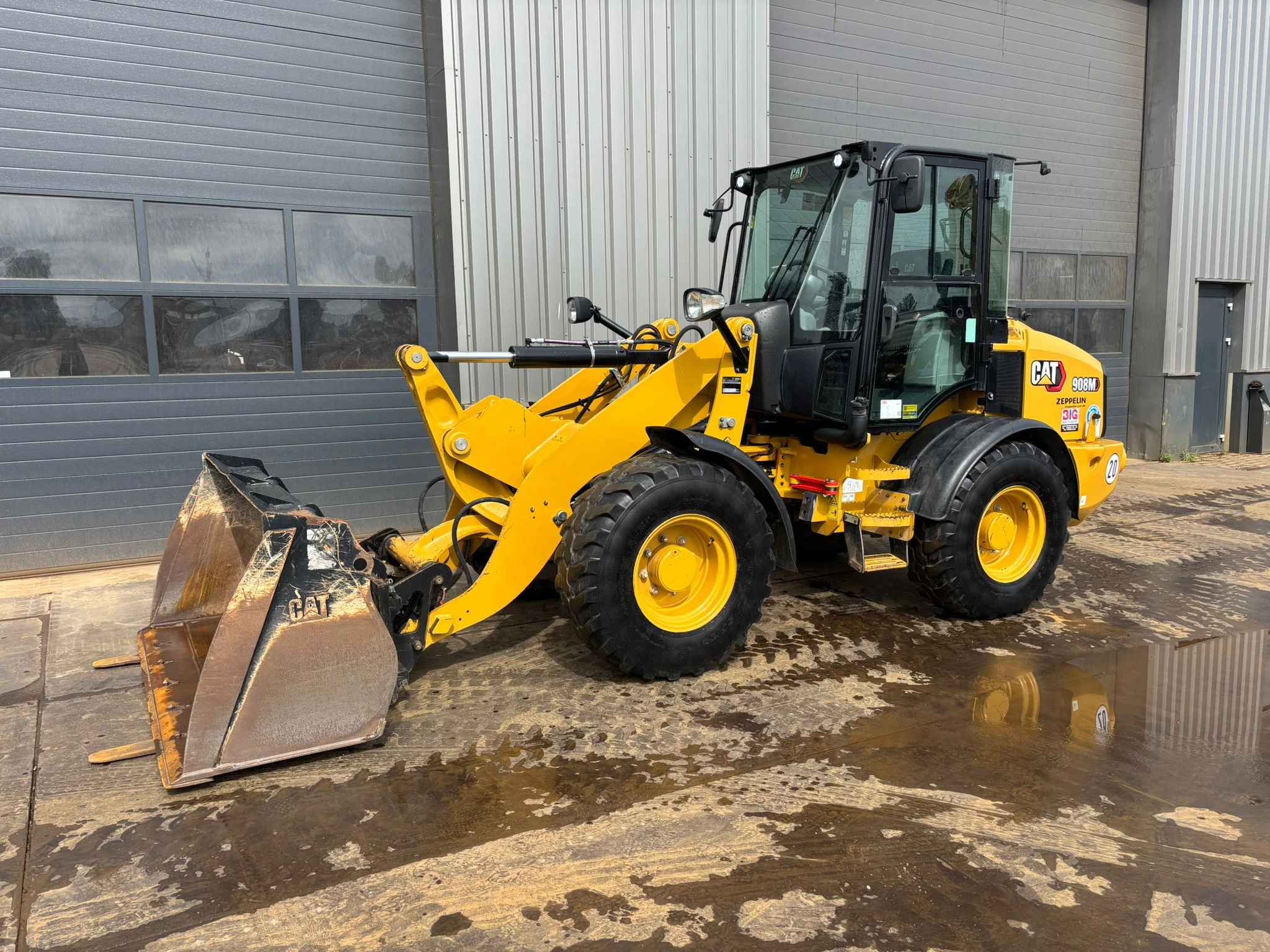 Caterpillar 908M 2022 obrázek 2