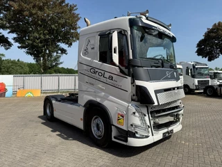 Volvo FH 2023 - FH4-500 / ENGINE RUNNING / ONLY:243874 KM / VEB+ / HYDRAULICS / ACC / LWDS / AUTOMATIC / EURO-6 / 2023 obrazek 2
