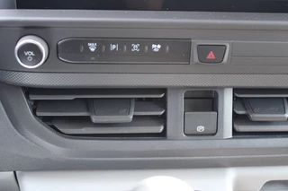 Ford Transit Custom 2024 - 320 2.0 TDCI L2H1 Trend DC 136pk - Carplay - Android - Camera - Trekhaak - LED koplampen - Stoelverwarming - Draadloos laden - Rijklaar imagem 26