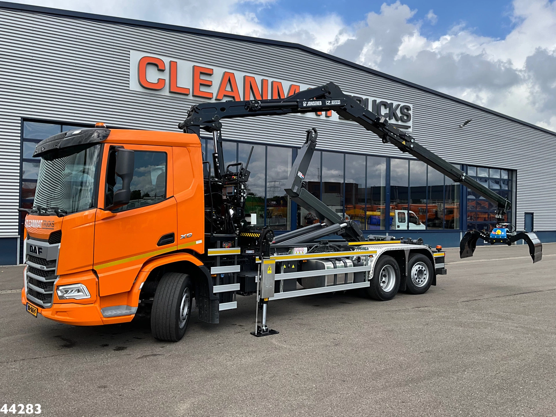 DAF FAN XD 450 Euro 6 Hiab 19 Tonmeter Z-kraan 2026 image 1