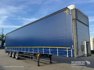 Schmitz Cargobull Semitrailer Curtainsider Mega 2017 te koop
