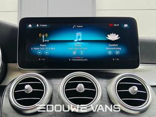 Mercedes-Benz GLC 2020 - 300e 4MATIC Panorama Burmester 360 Camera bild 18