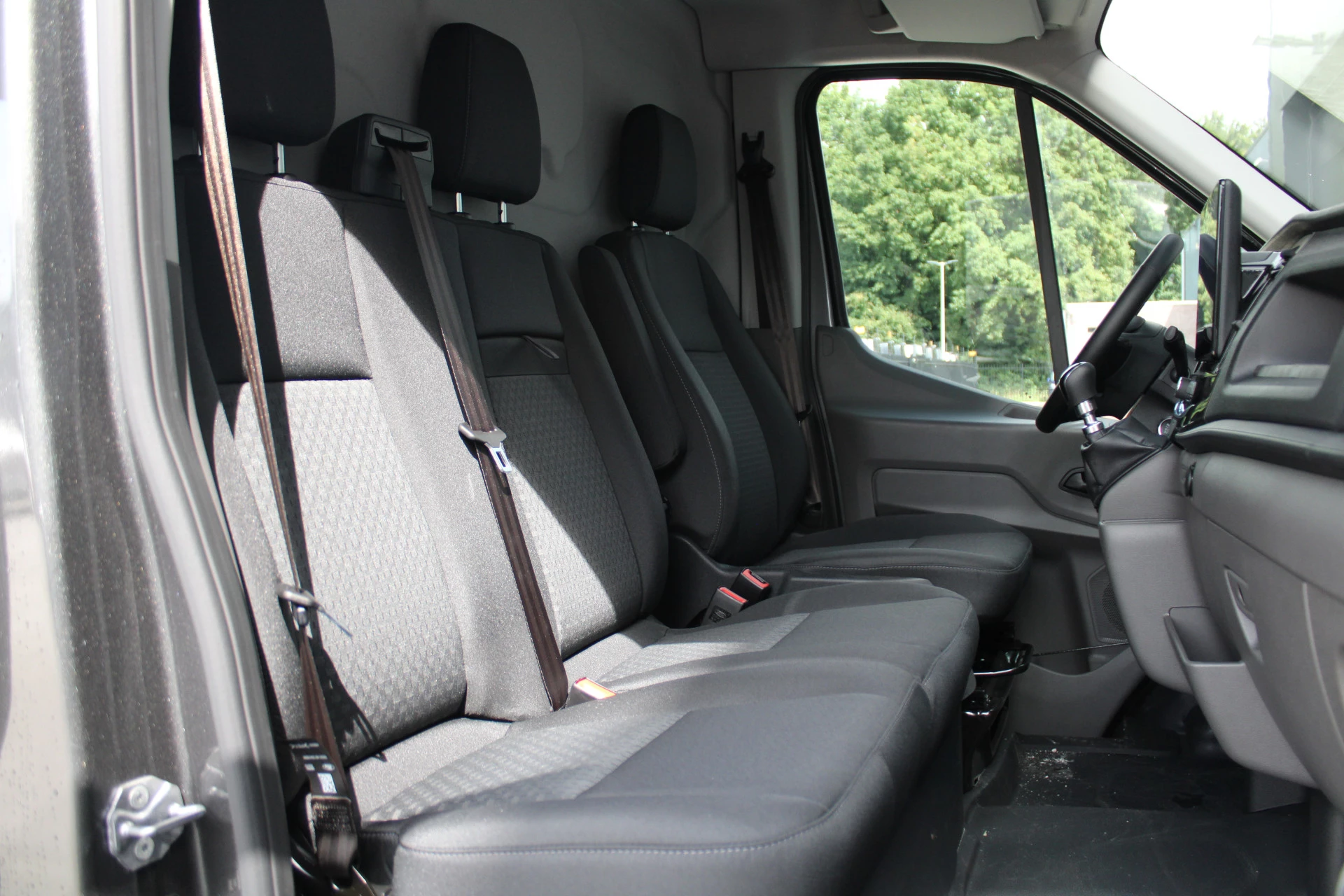 Ford Transit 2024 - 350 2.0 TDCI L2H2 Trend 130pk - Facelift - Adaptive Cruise - Navigatie - Blind Spot - 360 Camera - Stoel - Stuurverwarming - Rijklaar obrázek 42