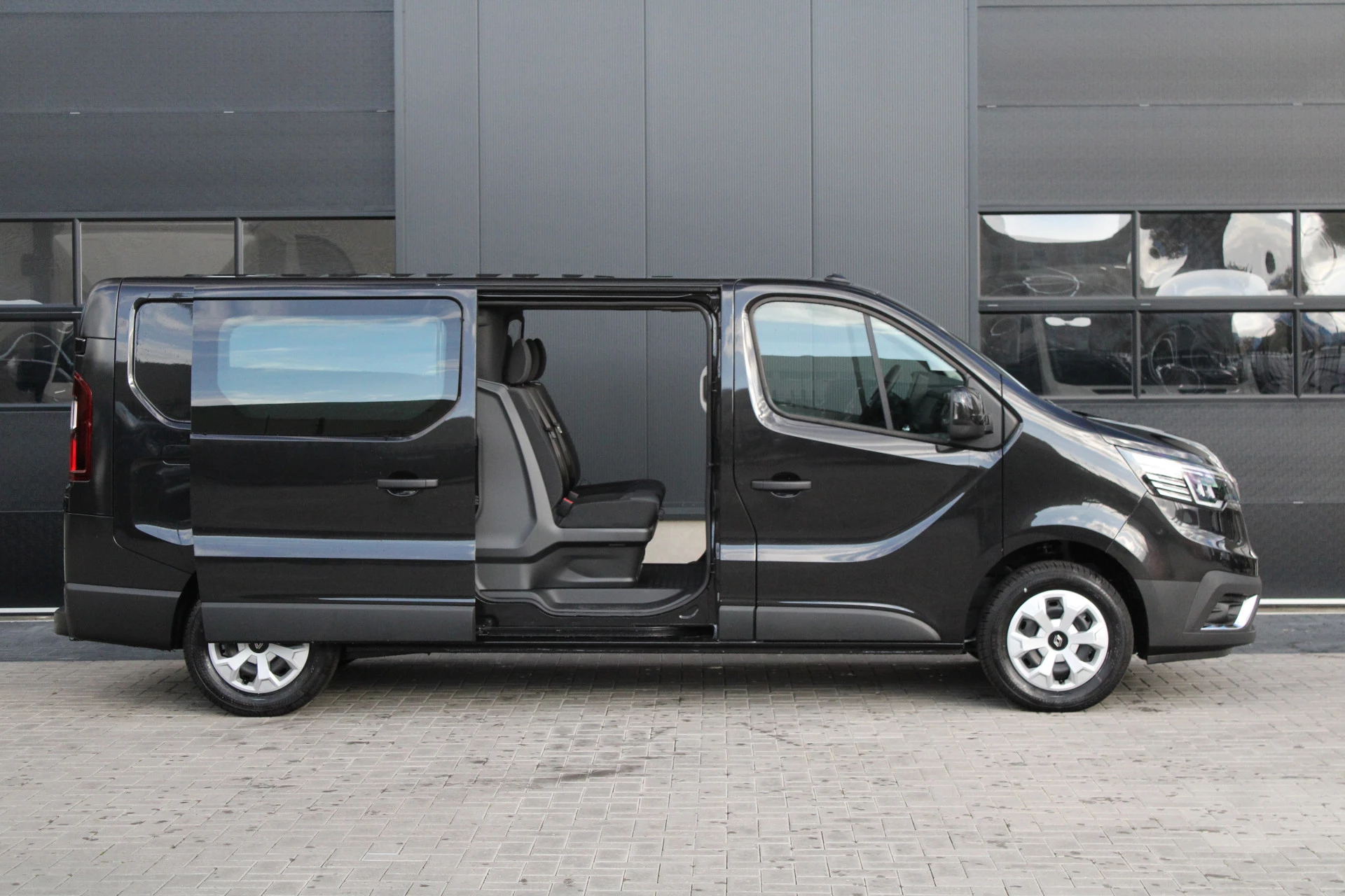 Renault Trafic 2024 - 2.0 Blue dCi 130pk T29 L2H1 Advance Dubbele Cabine - Carplay - Android - 2x Schuifdeur - Passagiersstoel - Camera - LED - Rijklaar imagen 5