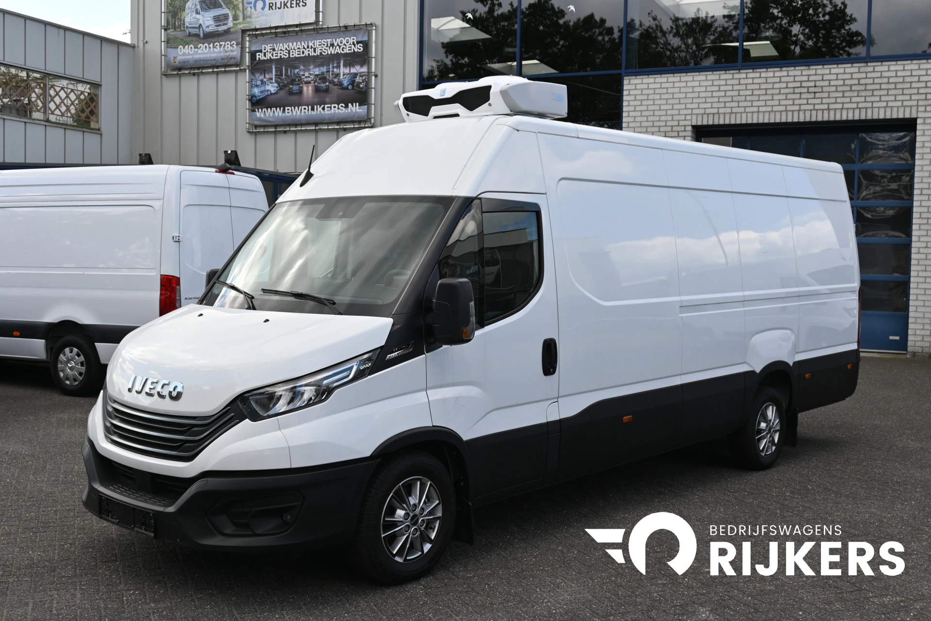 Iveco Daily 2023 - 35S18 3.0 L4H2 Koel vries wagen Bild 1