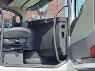 Volvo FH 2023 - 13.500 Globetrotter XL 6x2 - Retarder - Full air - Leather - Camera obrazek 22
