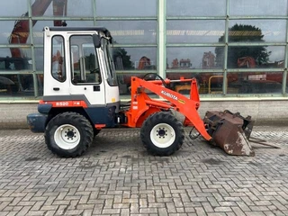 Kubota 1999 - R 520 image 2 thumbnail