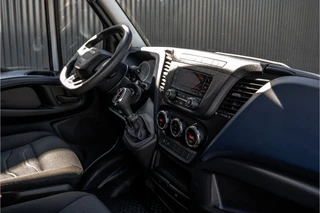 Iveco Daily 2021 - 35S14V 2.3 L2H2 | Automaat | 1e Eigenaar | Euro 6 | Cruise | Climate | Trekhaak image 2 thumbnail