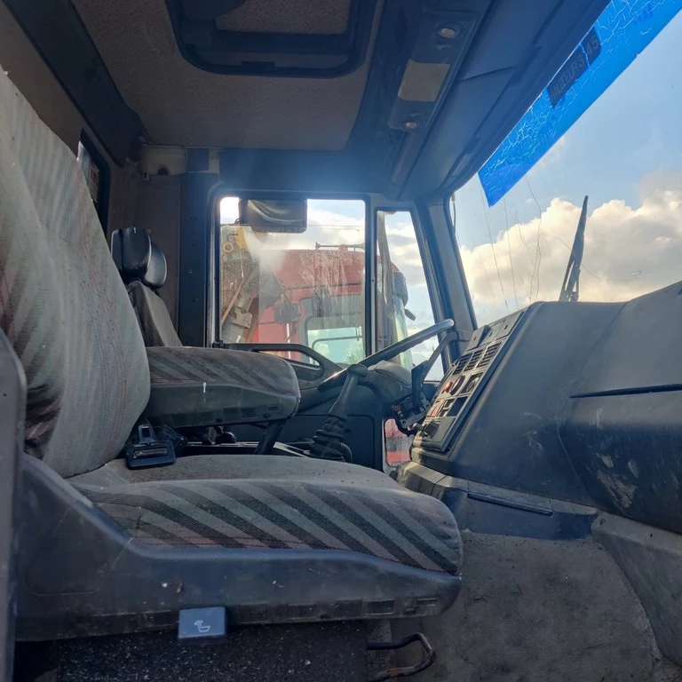 Iveco EuroTech 2005 zdjęcie 9
