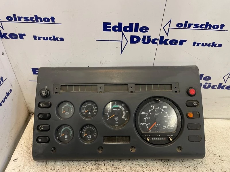 DAF - 1236320-1270072 DASHBOARD F95 afbeelding 1