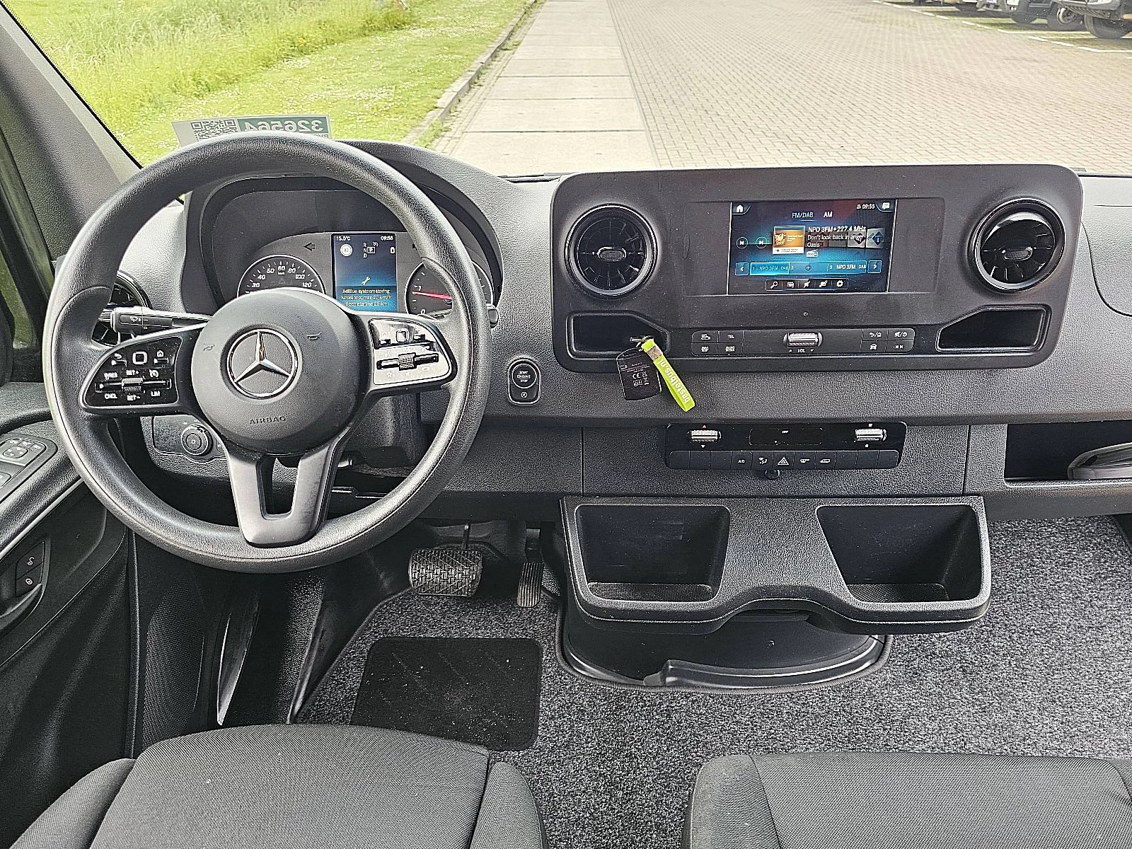 Mercedes-Benz Sprinter 2023 - 315 zdjęcie 8