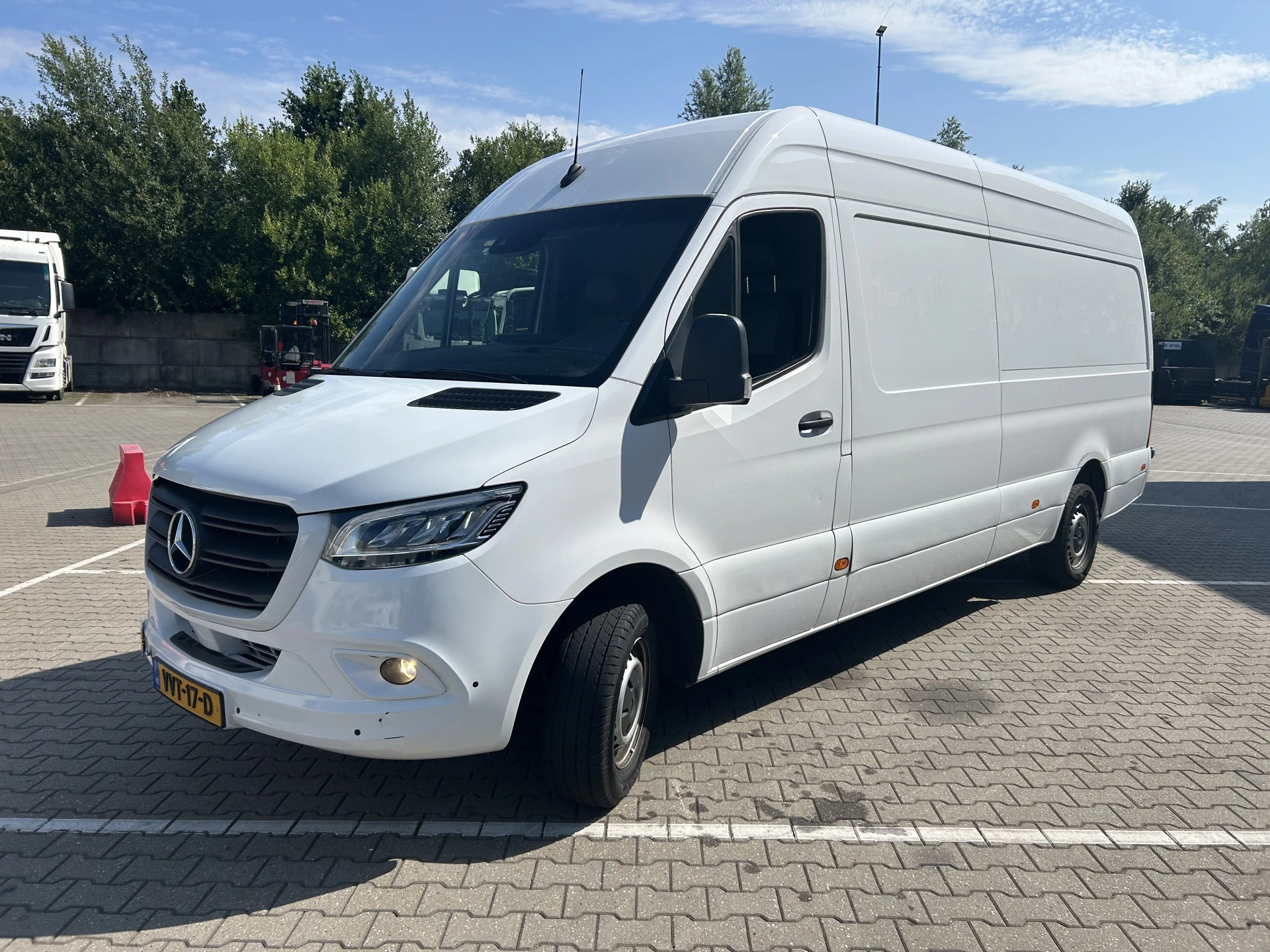Mercedes-Benz Sprinter 2023 - 319 1.9 CDI Bild 25
