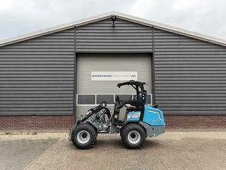 Giant G2700 X-TRA HD+ minishovel 2026 273 uur €515 LEASE 2026 imagen 1 miniatura