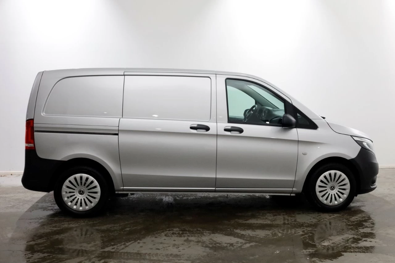 Mercedes-Benz Vito 2022 - 114 CDI 136pk Compact 9G Automaat 2x Schuifdeur/LED/Camera/Inrichting 11-2022 obrázek 6