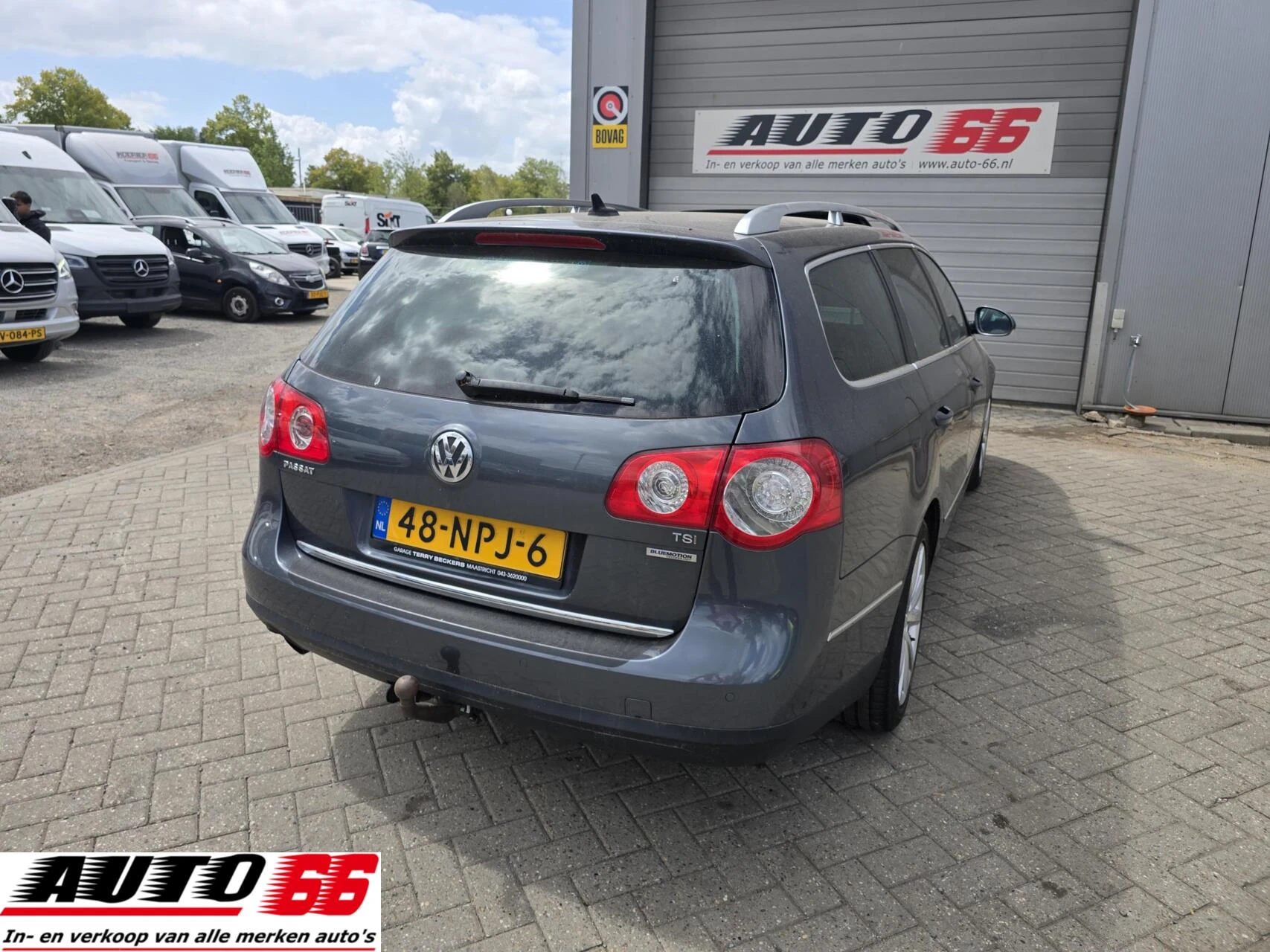 Volkswagen Passat 2010 - Variant 1.4 TSI Highline BlueMotion Let op loop op 3 cilinders. afbeelding 4
