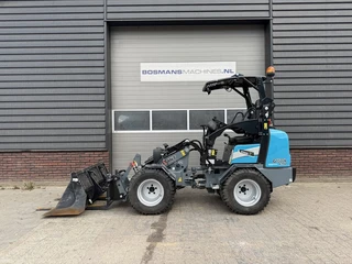 Giant G1500 L X-tra minishovel DEMO 2026 €520 LEASE 2026 Bild 3 Miniaturansicht