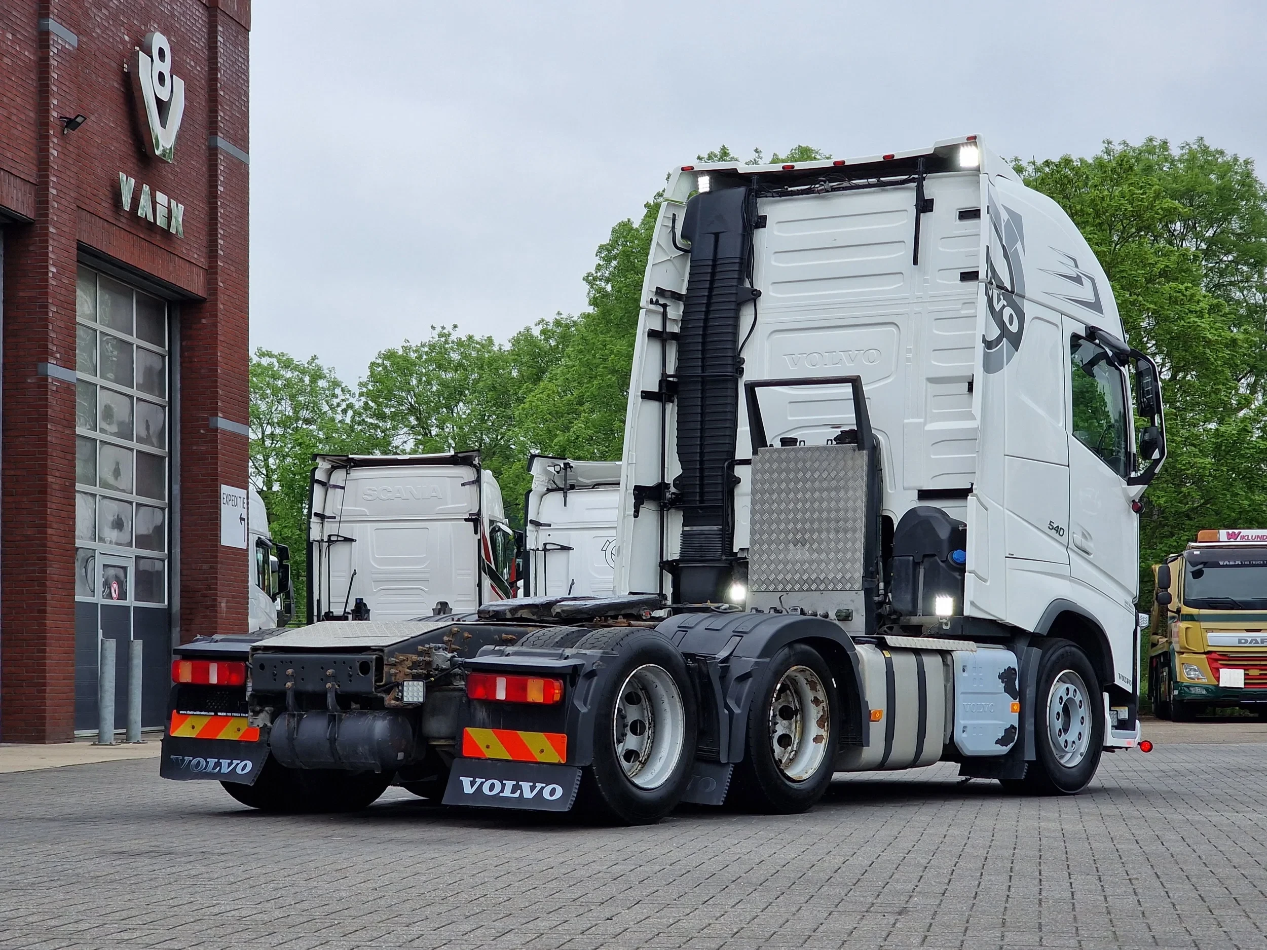 Volvo FH 2018 - 13.540 Globetrotter 6x4 Lift axle - PTO/Hydraulic - 3.20 WB obrázek 8