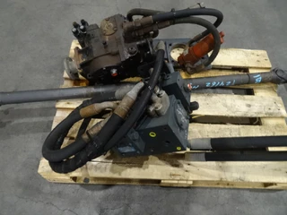 - Geen producent - N/A - HYDRAU POMP SET imagen 1