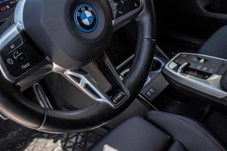 BMW X1 2023 - xDrive30e M-Sport, Full Option, Premium Select, Pano image 15