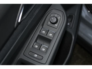 Volkswagen Golf 2025 - 1.5 eHybrid GTE 272PK Automaat Black Style obrazek 28