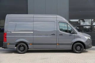 Mercedes-Benz Sprinter 2024 - 315 1.9 CDI L2H2 RWD Pro 150pk - Trekhaak - Blindspot - LED - Stoelverwarming - Navi - Rijklaar afbeelding 4