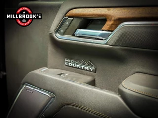Chevrolet Silverado 2024 - High Country 6.2 V8 420 PK изображение 20