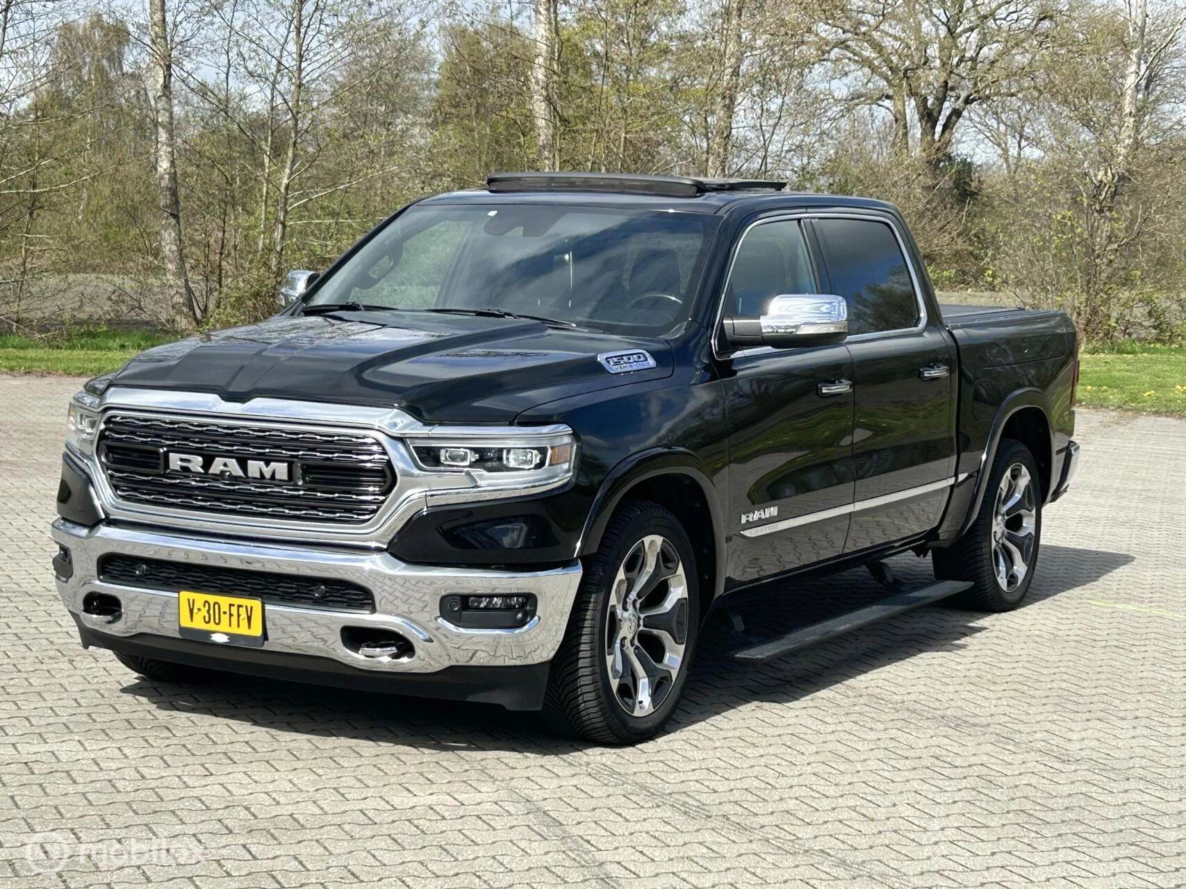 Dodge Ram 1500 2022 - 4X4 5.7 V8 4x4 Crew Cab Limited obrázek 39