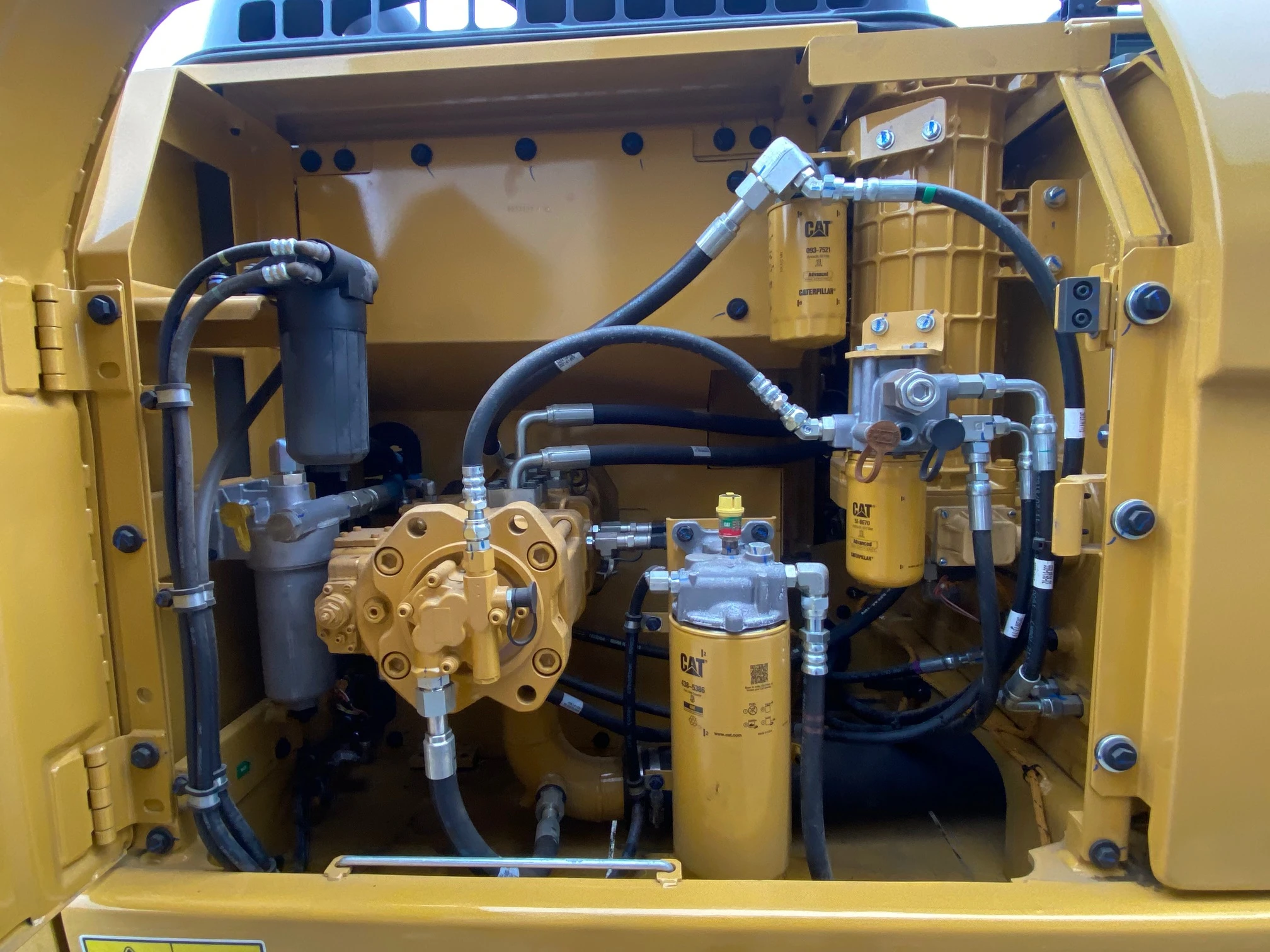 Caterpillar 323D3 2022 obrázek 21
