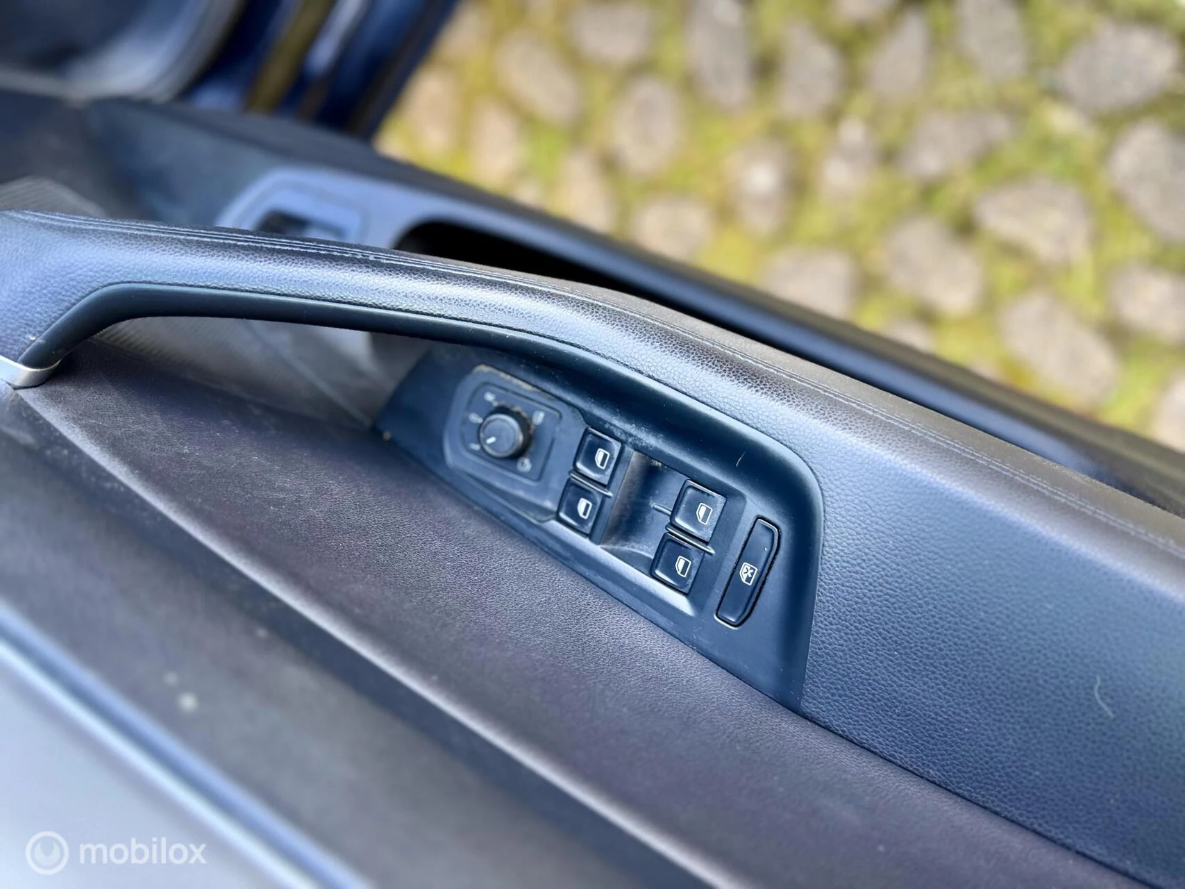 Volkswagen Passat 2015 - 1.8 TSI Highline DSG | Full Options | PANO Bild 24