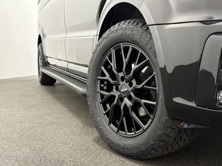MAN TGE 2020 - 2.0 TDI L3H2 Black Edition image 2 thumbnail