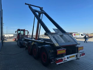 Van Hool N/A 2011 - 20FT Tipping-chassis (66 degrees, 380V operated) / ADR (EX/II, EX/III, FL, OX, AT) / SAF discbrakes / 2 liftaxles / NL-chassis zdjecie 7