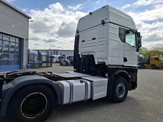 MAN TGX 2020 - 33.510 / 6X4 / HYDRAULICS / !!ONLY:335411 KM!! / ACC / LWDS / NAVI / FRIDGE / AUTOMATIC / EURO-6 / 2020 obrazek 9