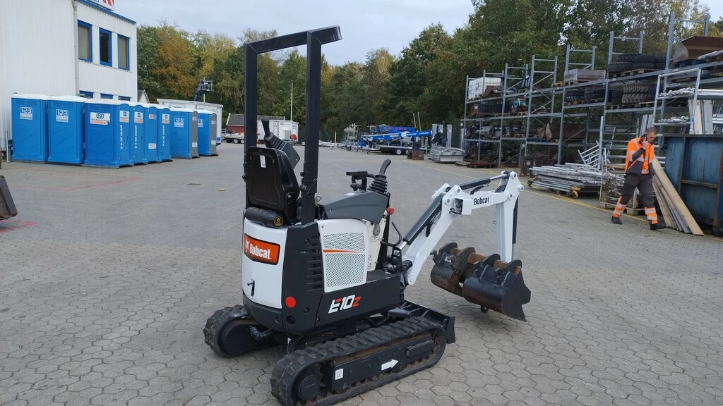 Bobcat E10z 2022 image 1