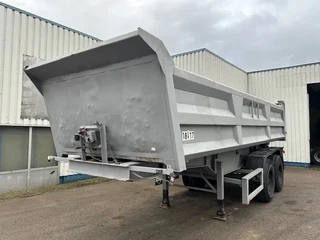 Trax N/A 1995 - 2 Axle Steel Tipper , Spring Suspension , Drum Brakes bild 1
