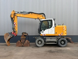 Liebherr A918 Compact Litronic 2016 - N/A image 1
