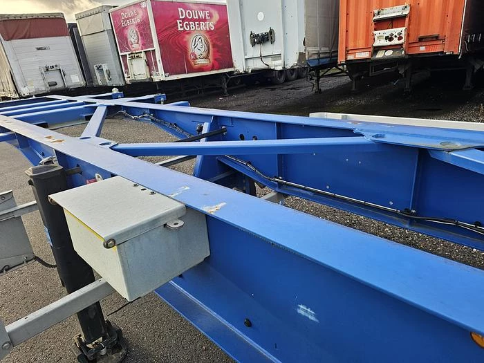 Van Hool A2C001 container CHASSIS -55 foot - 2 X 20 FOOT 45 ft 40 ft. -BPW DISC.-steering axle- 2 pieces -financiering mogelijk 2020 image 40