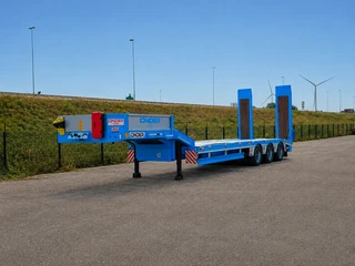 Onder AGM3 - 56 Ton trailer - Export trailer 3M width 2026 zu verkaufen